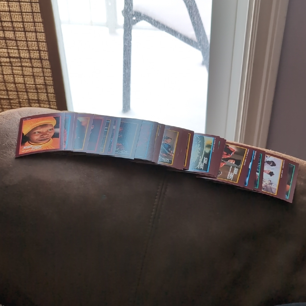 23 Pack Star Trek: The Next Generation Cards